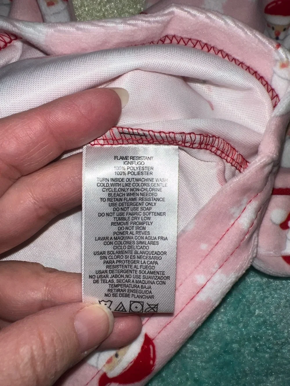 NEW Max & Olivia Pink Santa Print Girls Pajama Set -Button Front 2pc & scrunchie